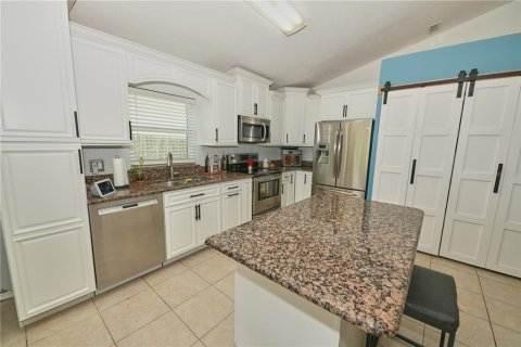 House in Orlando, Florida 3 bedrooms, 134.34 sq.m. № 2230199 - photo 13