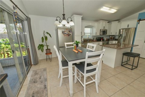 House in Orlando, Florida 3 bedrooms, 134.34 sq.m. № 2230199 - photo 18
