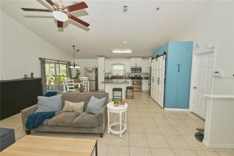 House in Orlando, Florida 3 bedrooms, 134.34 sq.m. № 2230199 - photo 7