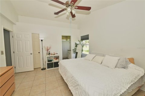 House in Orlando, Florida 3 bedrooms, 134.34 sq.m. № 2230199 - photo 22