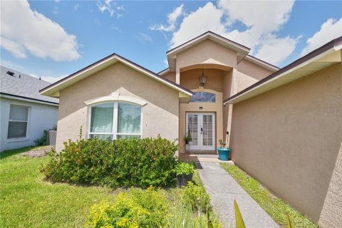 House in Orlando, Florida 3 bedrooms, 134.34 sq.m. № 2230199 - photo 5