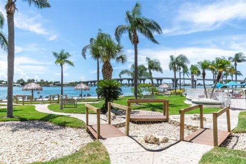 Condominio en venta en Saint Petersburg, Florida, 2 dormitorios, 106.37 m2 № 1679698 - foto 10