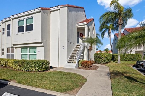 Condominio en venta en Saint Petersburg, Florida, 2 dormitorios, 106.37 m2 № 1679698 - foto 1