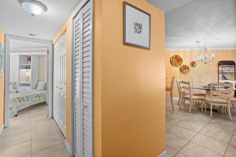 Condominio en venta en Saint Petersburg, Florida, 2 dormitorios, 106.37 m2 № 1679698 - foto 12
