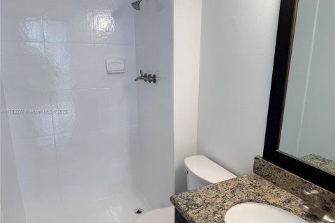 Condo in Miami, Florida, 2 bedrooms  № 1699903 - photo 8