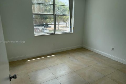 Condo in Miami, Florida, 2 bedrooms  № 1699903 - photo 18
