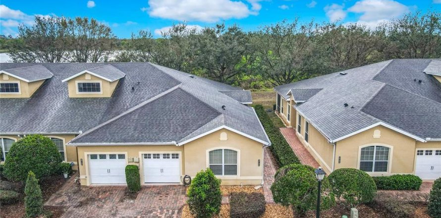 House in Winter Haven, Florida 2 bedrooms, 142.7 sq.m. № 1522634