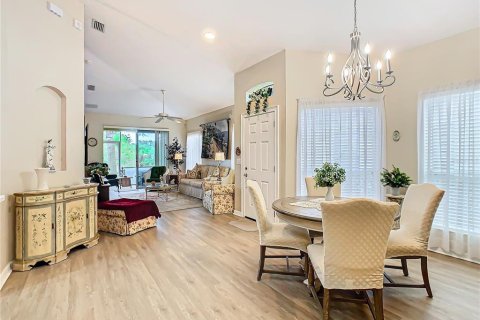 House in Winter Haven, Florida 2 bedrooms, 142.7 sq.m. № 1522634 - photo 15