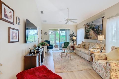 House in Winter Haven, Florida 2 bedrooms, 142.7 sq.m. № 1522634 - photo 10