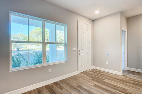 House in Lehigh Acres, Florida 4 bedrooms, 137.96 sq.m. № 1767732 - photo 14