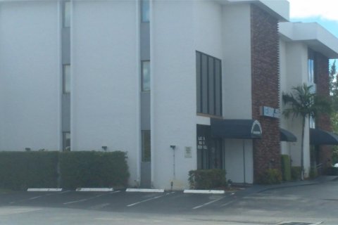 Commercial property in Fort Lauderdale, Florida № 1152144