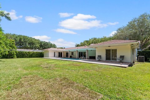 House in Pinecrest, Florida 5 bedrooms, 289.02 sq.m. № 1890554 - photo 18