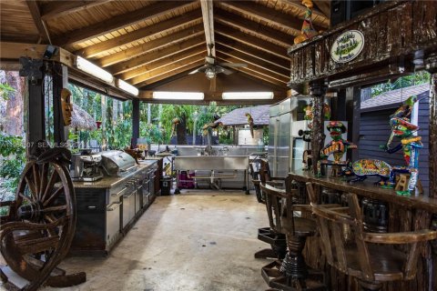 Casa en venta en Homestead, Florida, 6 dormitorios, 327.67 m2 № 2027373 - foto 28