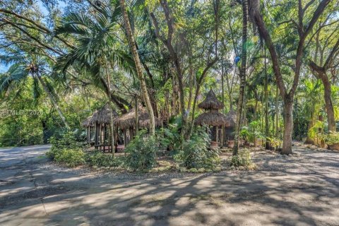 Casa en venta en Homestead, Florida, 6 dormitorios, 327.67 m2 № 2027373 - foto 21