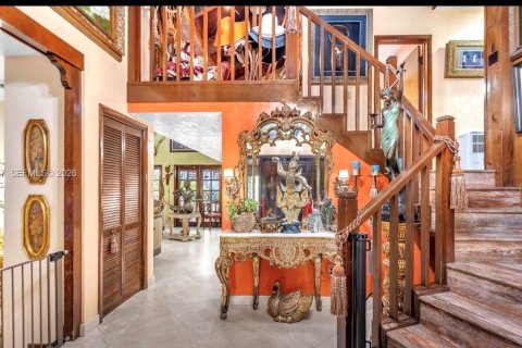 Casa en venta en Homestead, Florida, 6 dormitorios, 327.67 m2 № 2027373 - foto 6