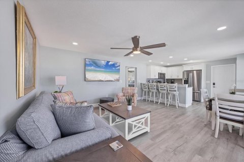 Immobilier commercial à vendre à Englewood, Floride: 4 chambres, 154.59 m2 № 1846414 - photo 8
