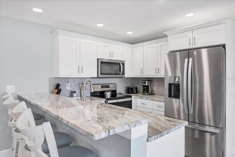 Immobilier commercial à vendre à Englewood, Floride: 4 chambres, 154.59 m2 № 1846414 - photo 11
