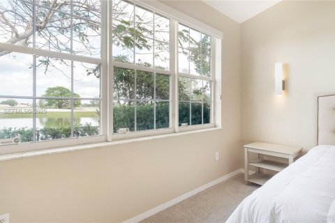 Villa ou maison à vendre à Sunrise, Floride: 2 chambres, 122.63 m2 № 1992960 - photo 20