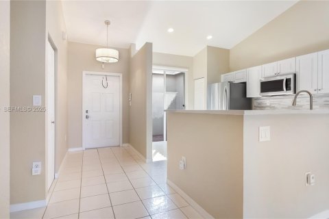 Villa ou maison à vendre à Sunrise, Floride: 2 chambres, 122.63 m2 № 1992960 - photo 8