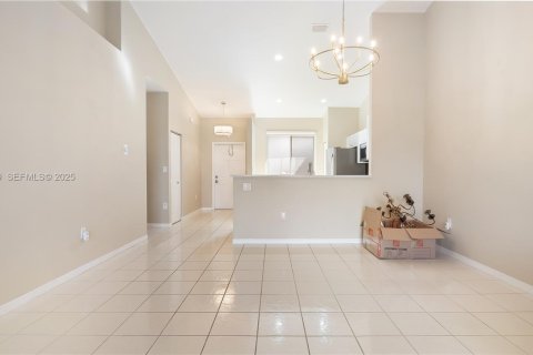 Villa ou maison à vendre à Sunrise, Floride: 2 chambres, 122.63 m2 № 1992960 - photo 21