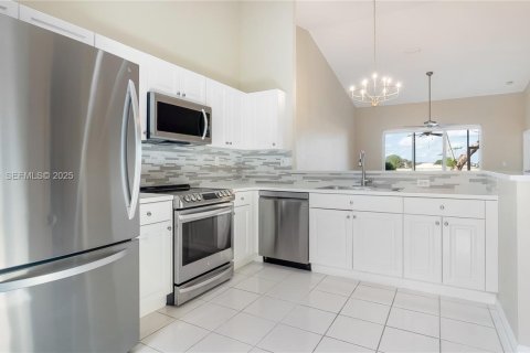 Villa ou maison à vendre à Sunrise, Floride: 2 chambres, 122.63 m2 № 1992960 - photo 6