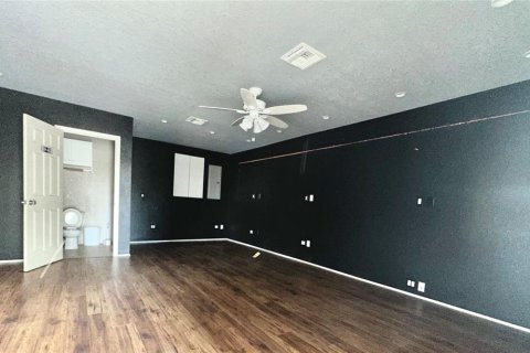 Propiedad comercial en alquiler en Edgewater, Florida, 162.76 m2 № 1555886 - foto 6