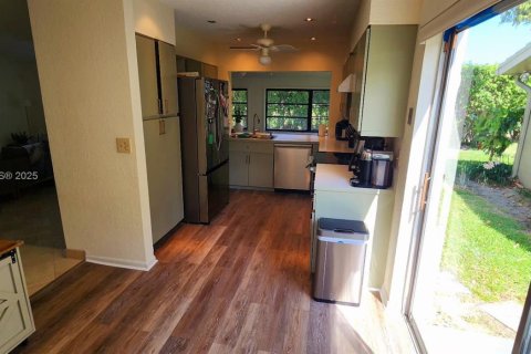 House in Boca Raton, Florida 3 bedrooms, 154.03 sq.m. № 1740081 - photo 22