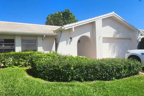 House in Boca Raton, Florida 3 bedrooms, 154.03 sq.m. № 1740081 - photo 10