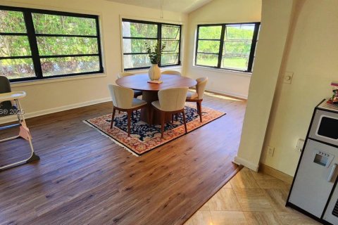 House in Boca Raton, Florida 3 bedrooms, 154.03 sq.m. № 1740081 - photo 17