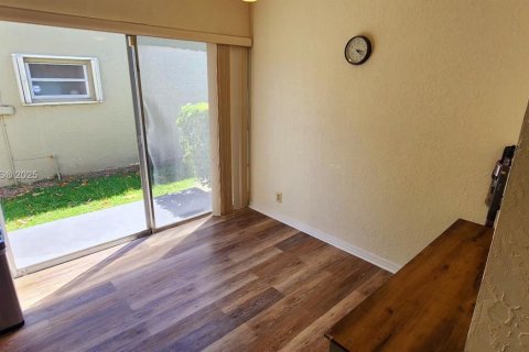 House in Boca Raton, Florida 3 bedrooms, 154.03 sq.m. № 1740081 - photo 24