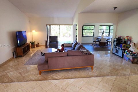 House in Boca Raton, Florida 3 bedrooms, 154.03 sq.m. № 1740081 - photo 14