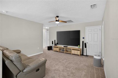 House in Wesley Chapel, Florida 4 bedrooms, 206.8 sq.m. № 2351703 - photo 20