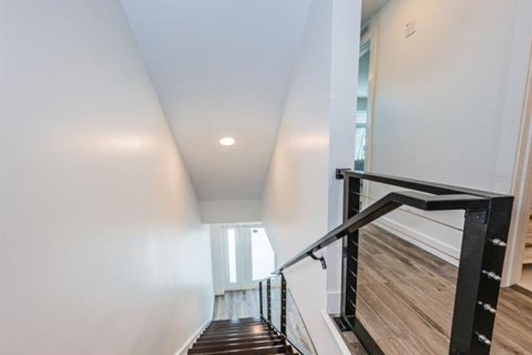 Townhouse in Treasure Island, Florida 4 bedrooms, 275.83 sq.m. № 1086969 - photo 8