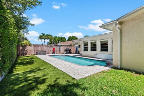 Casa en venta en Sunrise, Florida, 4 dormitorios, 151.52 m2 № 1189681 - foto 1