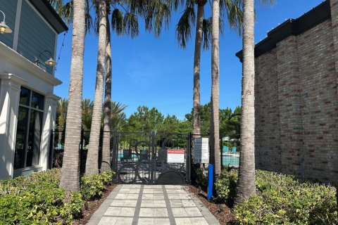 Townhouse in Davenport, Florida 3 bedrooms, 152.36 sq.m. № 2176985 - photo 2