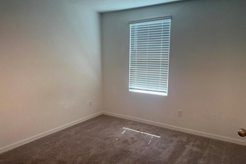 Townhouse in Davenport, Florida 3 bedrooms, 152.36 sq.m. № 2176985 - photo 26