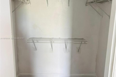 Apartment in Miami, Florida 1 bedroom, 64.94 sq.m. № 2040607 - photo 6