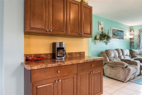 House in Port Charlotte, Florida 3 bedrooms, 151.62 sq.m. № 2110549 - photo 7