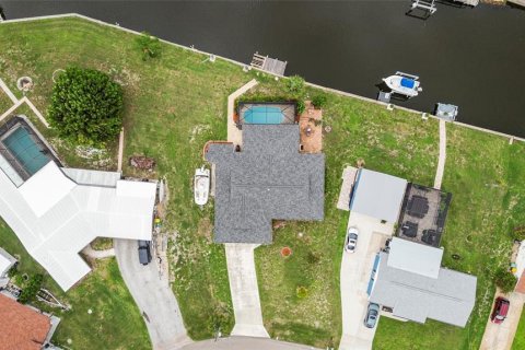 House in Port Charlotte, Florida 3 bedrooms, 151.62 sq.m. № 2110549 - photo 28