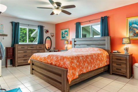 House in Port Charlotte, Florida 3 bedrooms, 151.62 sq.m. № 2110549 - photo 10