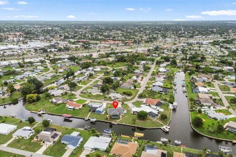 House in Port Charlotte, Florida 3 bedrooms, 151.62 sq.m. № 2110549 - photo 29