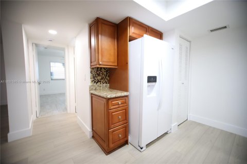 Copropriété à louer à Coral Springs, Floride: 2 chambres, 91.6 m2 № 1980644 - photo 14