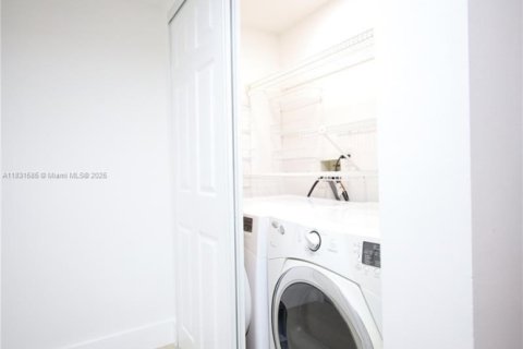 Copropriété à louer à Coral Springs, Floride: 2 chambres, 91.6 m2 № 1980644 - photo 12