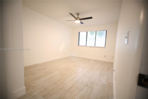 Copropriété à louer à Coral Springs, Floride: 2 chambres, 91.6 m2 № 1980644 - photo 25