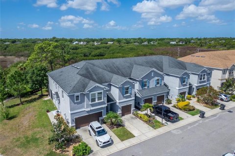 Adosado en alquiler en Tampa, Florida, 3 dormitorios, 168.71 m2 № 2102674 - foto 2