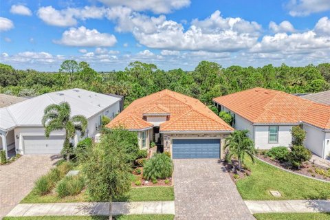 House in Englewood, Florida 3 bedrooms, 176.7 sq.m. № 2396176