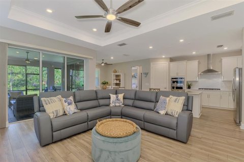 House in Englewood, Florida 3 bedrooms, 176.7 sq.m. № 2396176 - photo 20