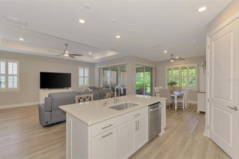 House in Englewood, Florida 3 bedrooms, 176.7 sq.m. № 2396176 - photo 25