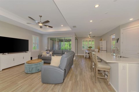 House in Englewood, Florida 3 bedrooms, 176.7 sq.m. № 2396176 - photo 14