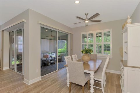 House in Englewood, Florida 3 bedrooms, 176.7 sq.m. № 2396176 - photo 29